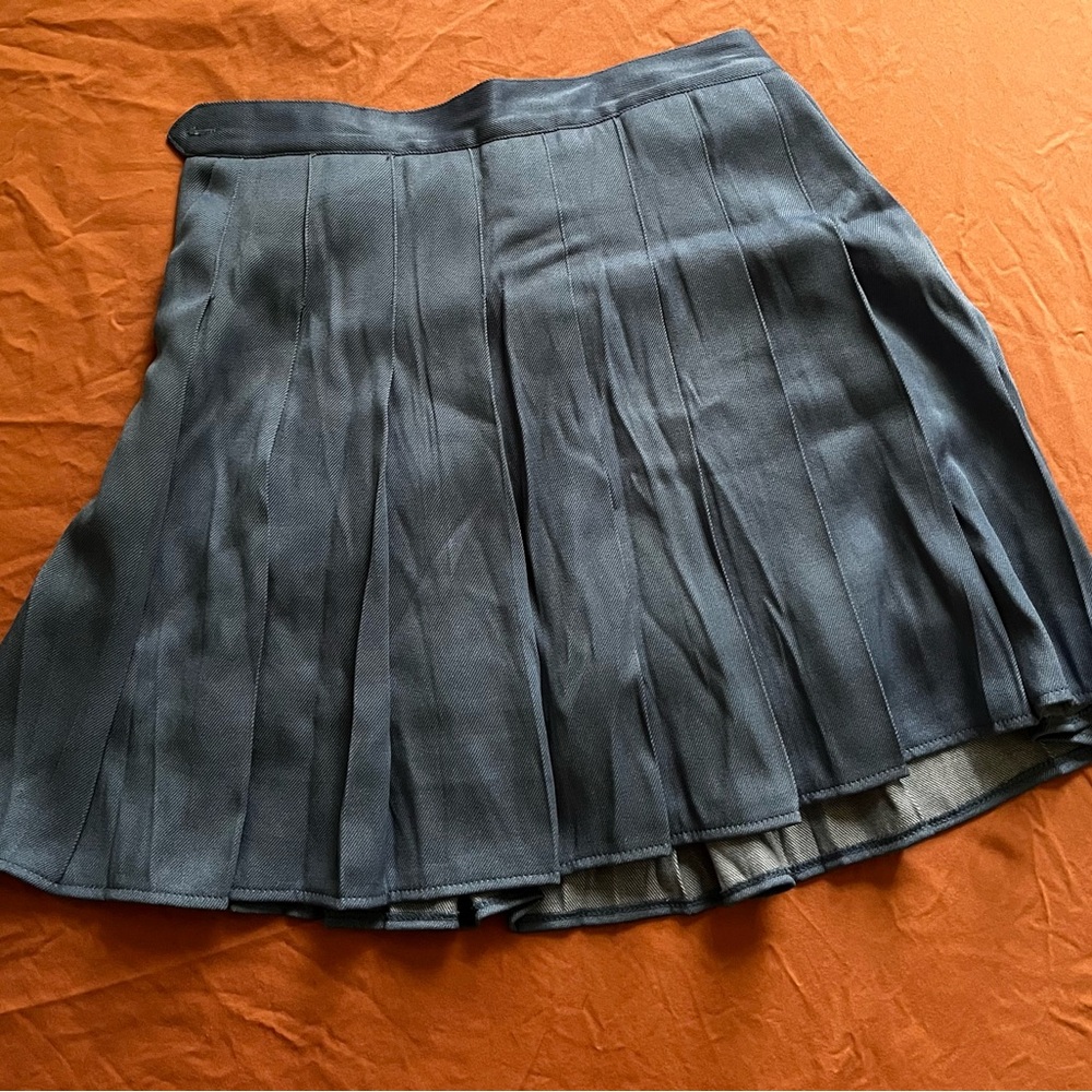Elegant Blue Pleated Skirt